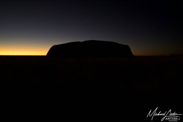 Uluru im Zwielicht